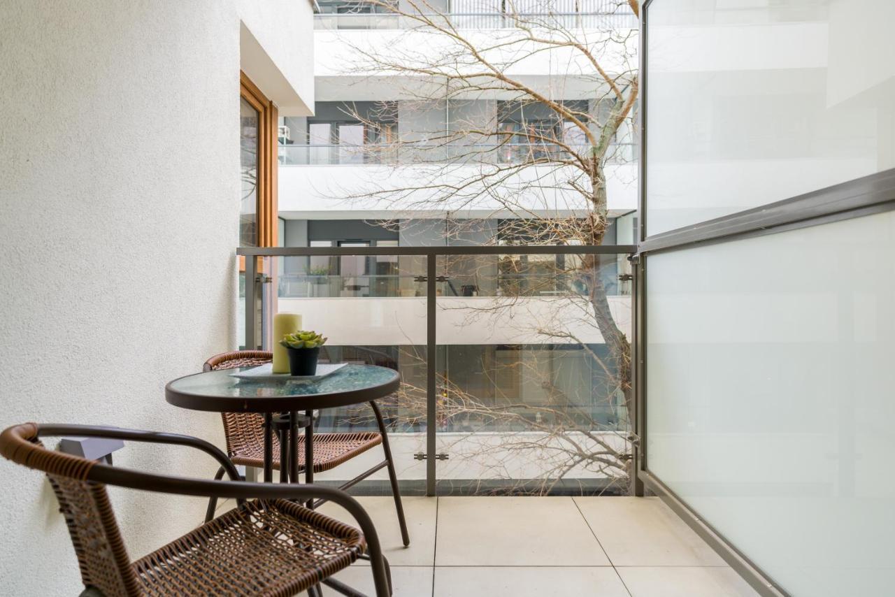 Villa Venecja Apartment Chwaliszewo With Free Garage City Center By Noclegi Renters Posen Exterior foto
